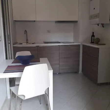 Monolocale Moderno. Recentemente Ristrutturato Apartment La Spezia Exterior photo