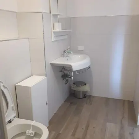 Monolocale Moderno. Recentemente Ristrutturato Apartment La Spezia Exterior photo